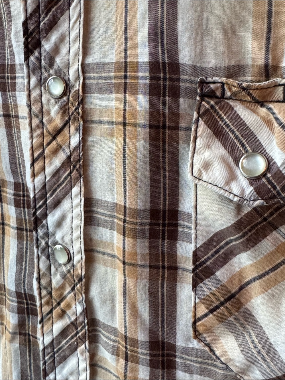 Wrangler Wrancher Western Plaid Button-Down Shirt in Cream, Brown and Tan xlt - Picture 2 of 5